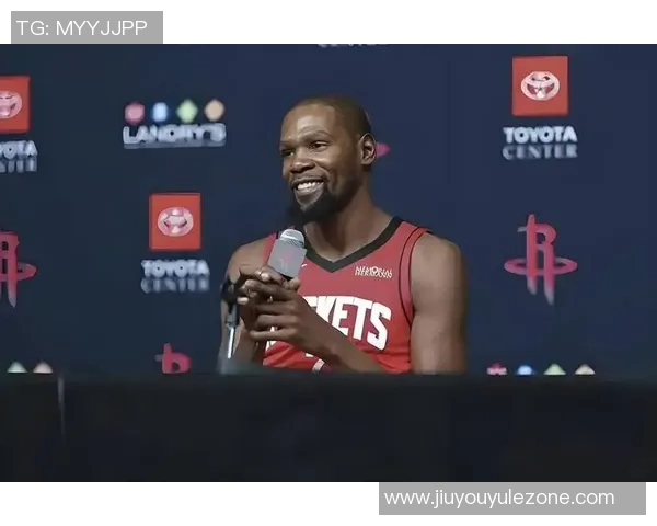 杜兰特称赞申京高位持球能力让对手难以预测他的下一步动作 杜兰特称赞申京高位持球能力让对手难以预测他的下一步动作