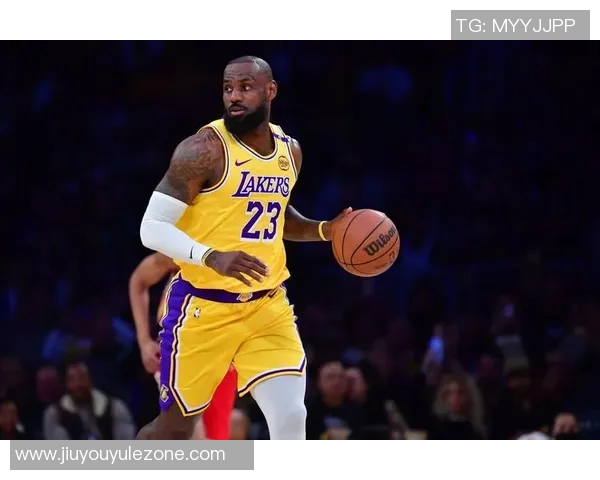 詹姆斯状态回暖表现抢眼沃西赞其活力十足贡献19分15板8助3帽